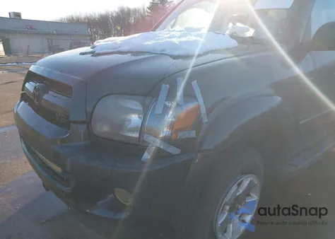 2005 Toyota Sequoia Sr5 V8 из США, поврежденный, VIN 5TDBT44A15S241922